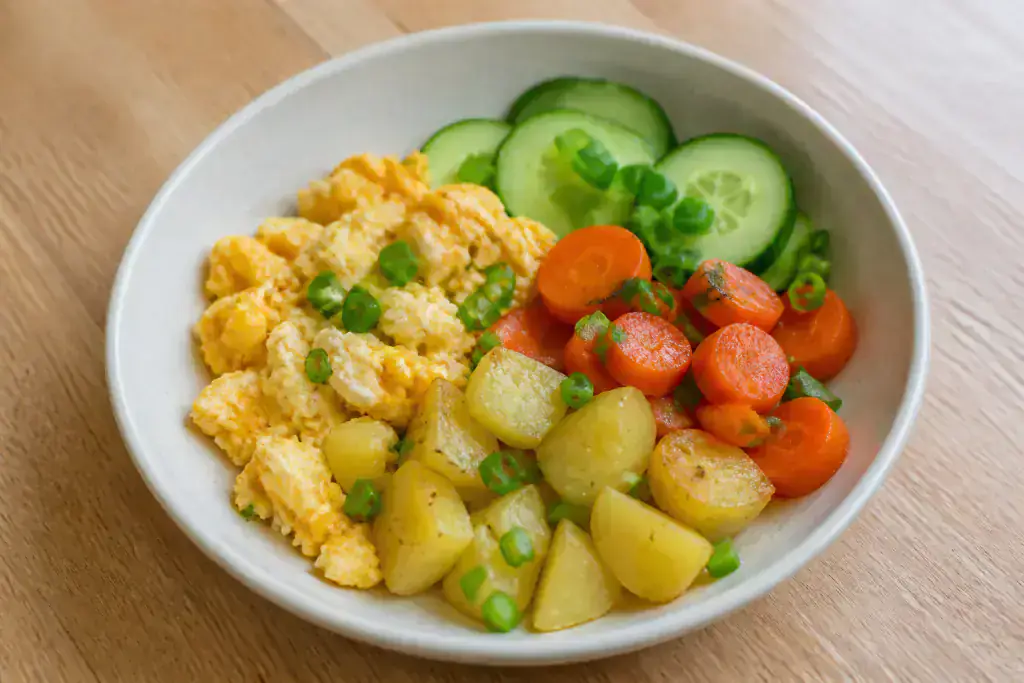 Indonesian Low-FODMAP-Style Egg Potato Carrot Bowl